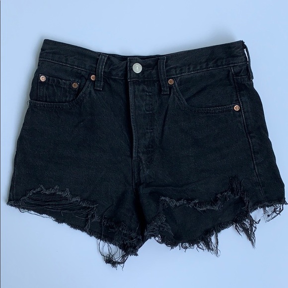 ❌❌SOLD❌❌🔹Black Levi shorts🔹 - Picture 3 of 8